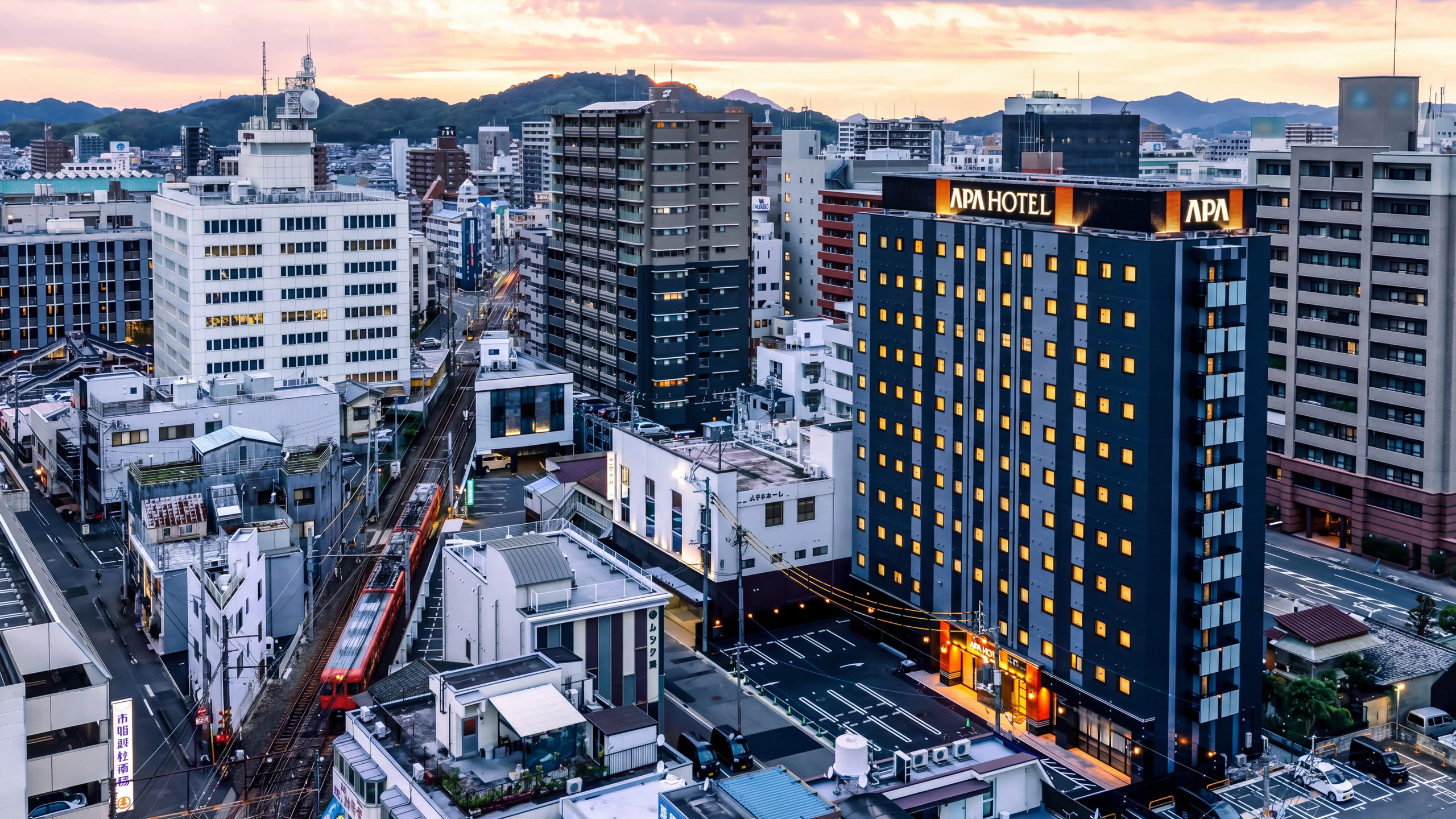 アパホテル〈松山市駅前〉