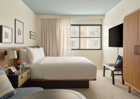 SALE価格🎍羽田発、ワイキキ中心でレトロモダンを味わう大人の宿泊