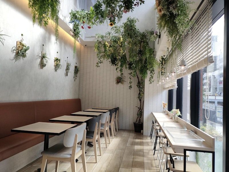 空港からアクセス良好！市街地から少し離れた静かなエリアの大型ホテル滞在