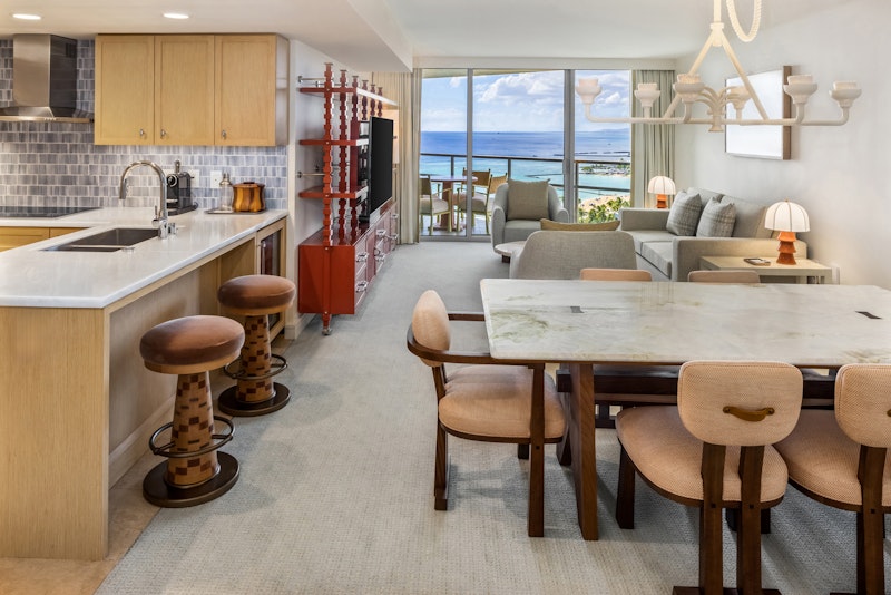 JALで行くハワイ！グループに大人気！海を感じながら過ごすワンランク上のワイキキステイ！