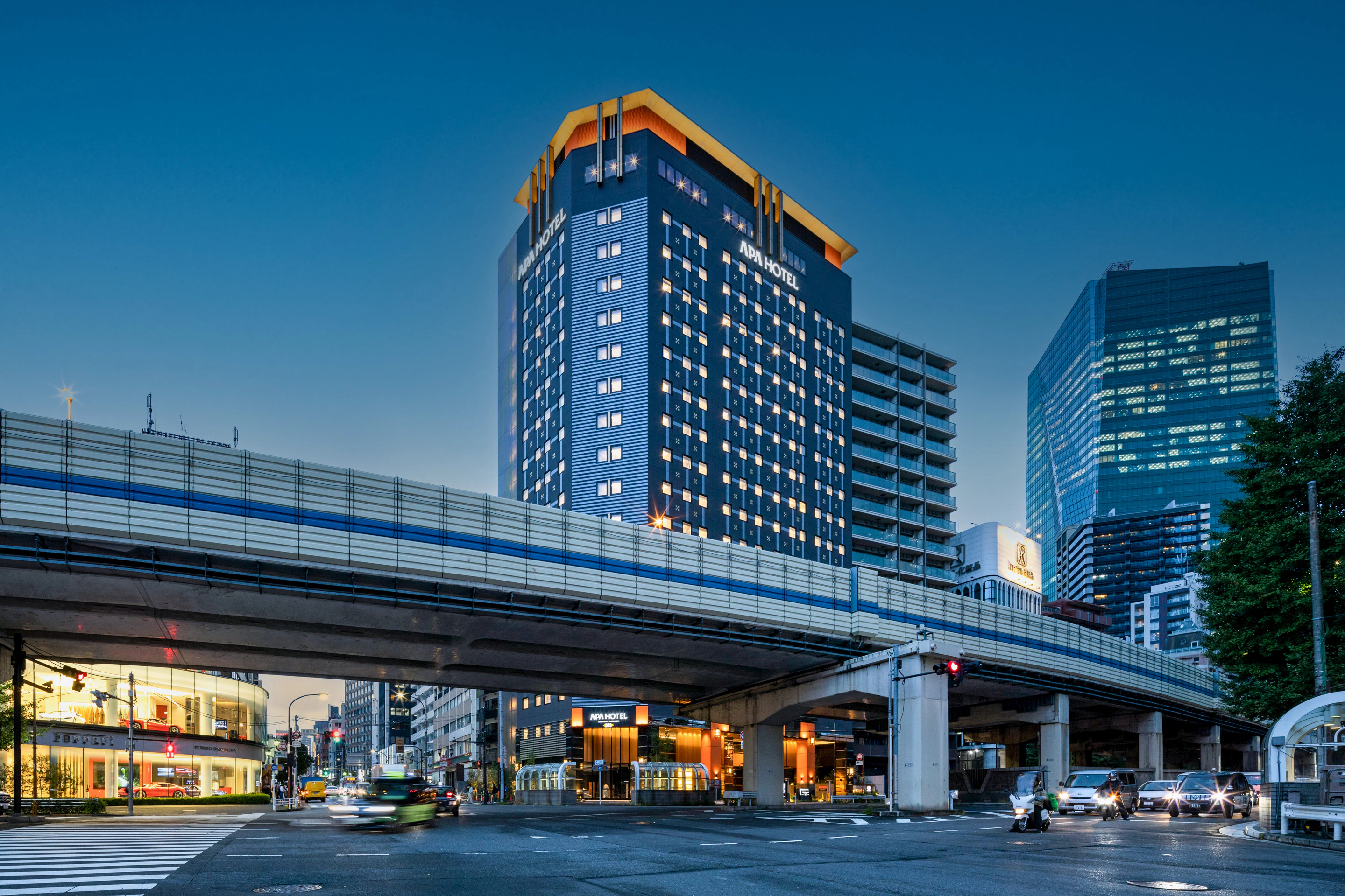 アパホテル&リゾート〈六本木駅東〉