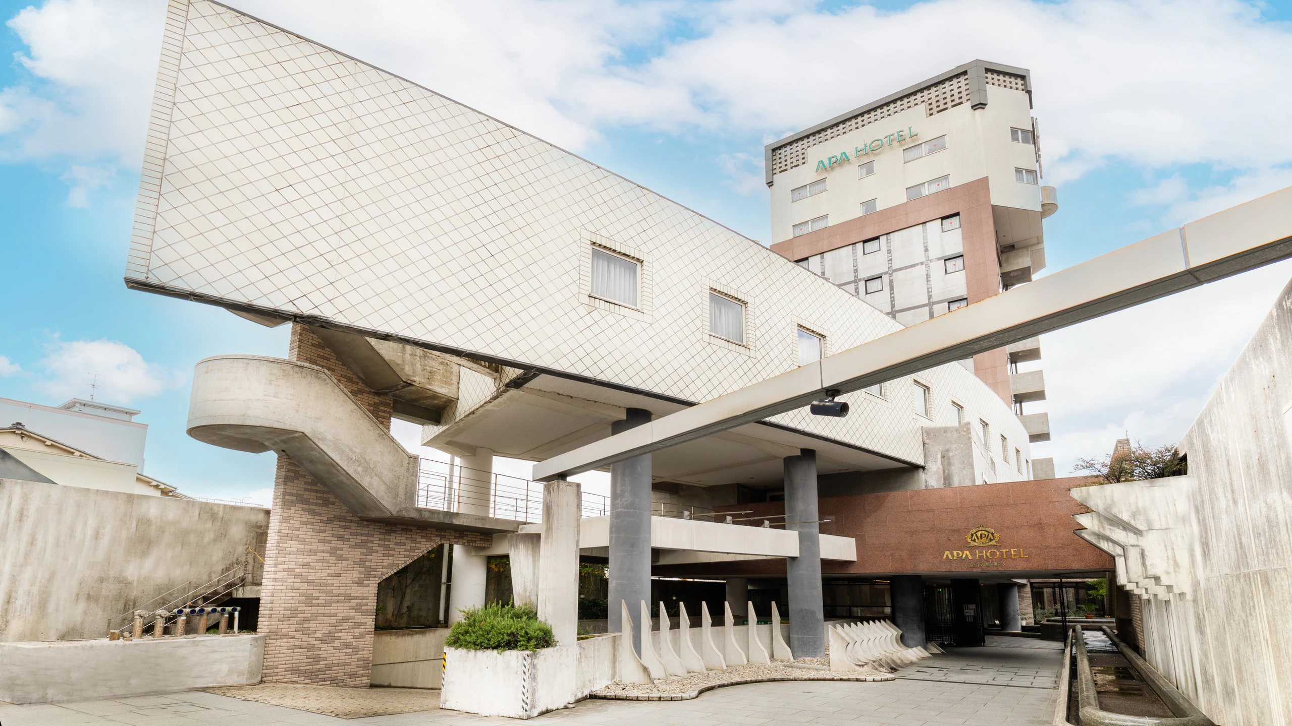 アパホテル〈金沢野町〉