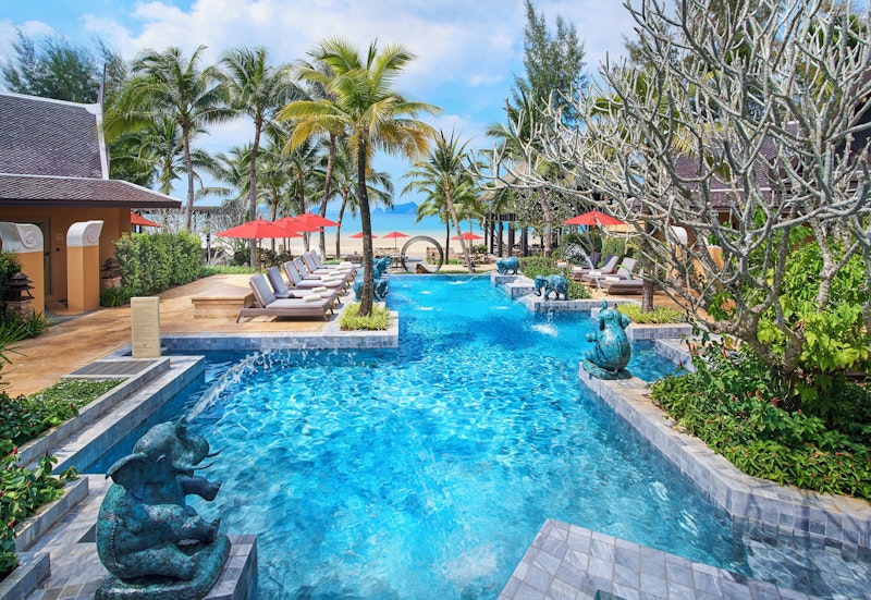 アクティビティも充実!タプケービーチに面した4つ星ホテルに宿泊。ビジネスクラス利用