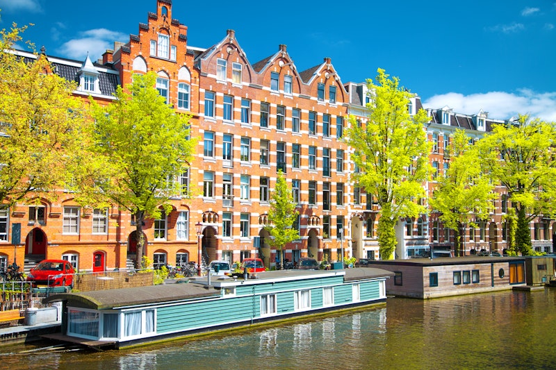 街がまるごと美術館のような2都市を訪れる周遊旅！3つ星クラスで好コスパな滞在