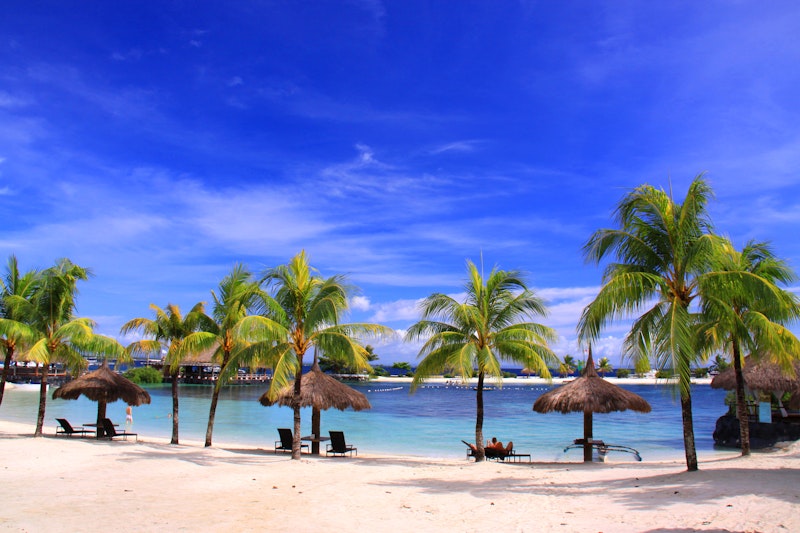 アイランドホッピングを含む5大特典つき！あこがれのリゾートでぜいたく旅。往復送迎つき