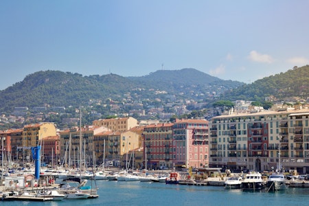 一度は訪れたい人気の2都市！フランスの魅力をたっぷり堪能する周遊プラン