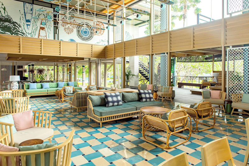 アオナンエリアの4つ星ビーチフロントリゾートに宿泊!ビジネスクラス利用、送迎つき