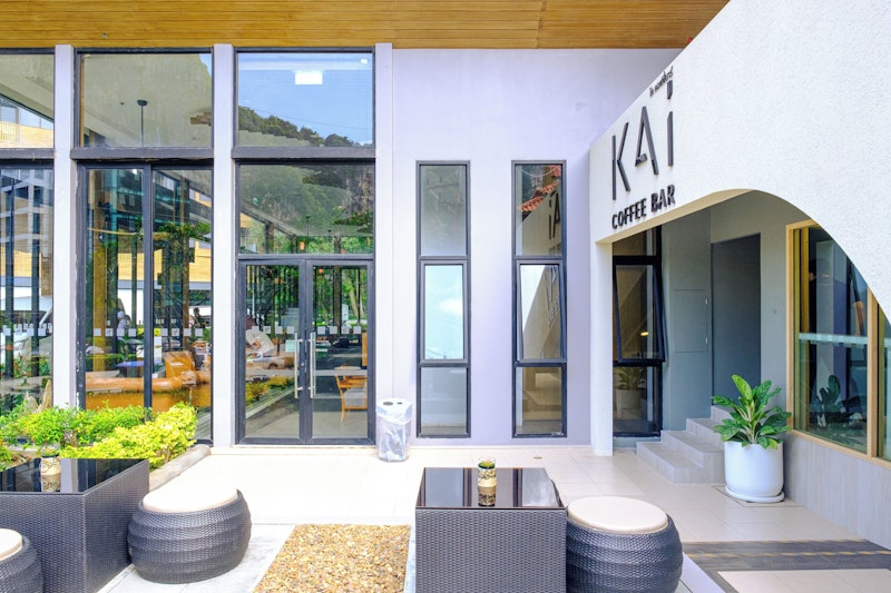 アオナンビーチがすぐ近く!絶景と充実した施設が魅力の4つ星リゾートに宿泊。送迎つき