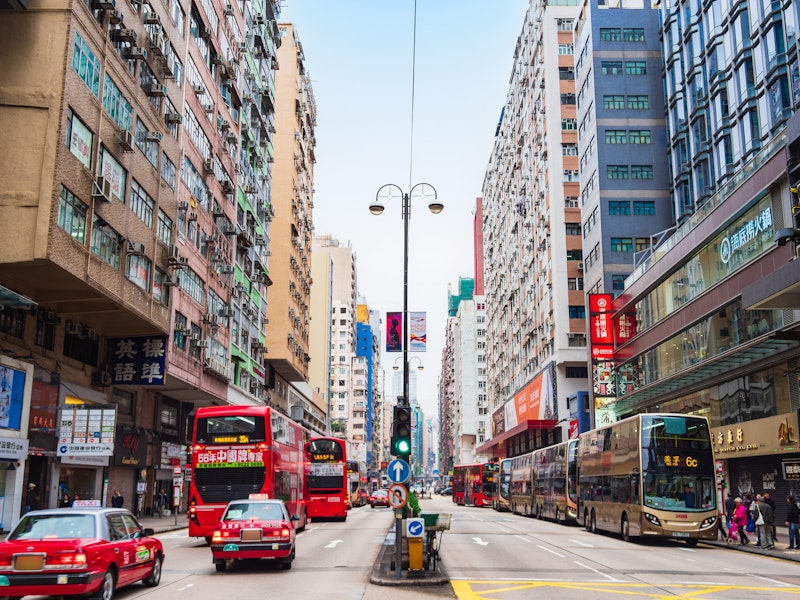 オープントップバスと夜景観賞つき！香港の絶景＆グルメを楽しむ旅。ビジネスクラス利用