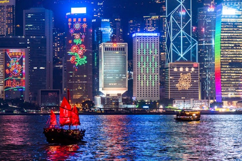 ヴィクトリアハーバーが徒歩圏内！買い物も楽しい九龍東エリアの駅チカホテルにステイ