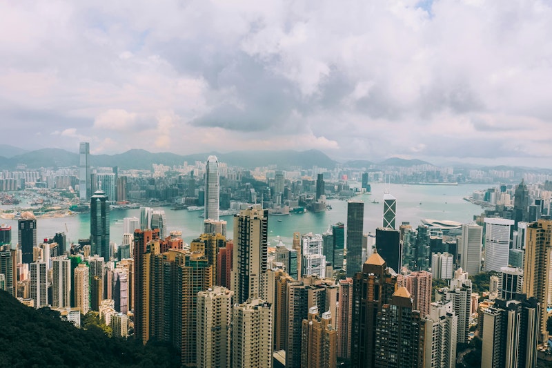 MTR駅が徒歩圏内の便利な立地！中環エリアのホテルに宿泊！JAL利用。ベッド2台確約