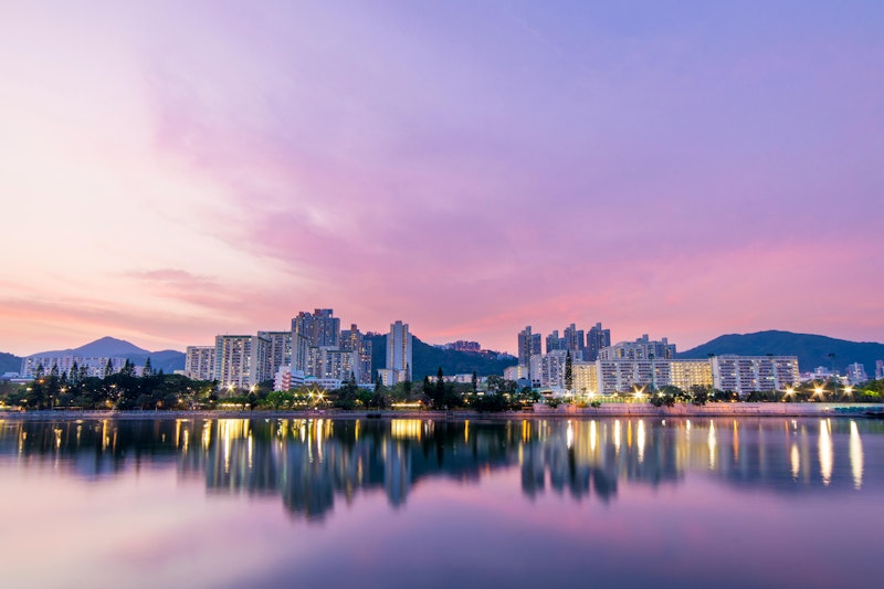 オープントップバスと夜景観賞つき！景色が自慢の5つ星ホテルで優雅な香港ステイ