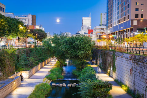 ビジネスクラスでゆく、麻浦区の上質なホテルに泊まる旅！カフェラウンジ＆ジム併設