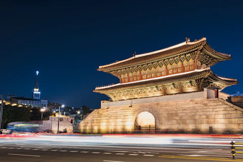 10日前まで予約OK！コンビニ完備の駅チカ＆空港バスの停留所もすぐそばのホテル泊