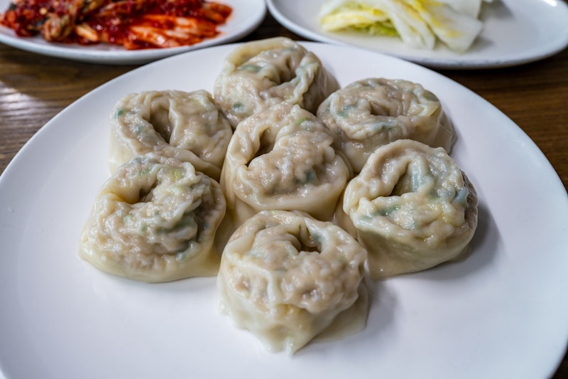 散策も楽しい好ロケーション！清渓川沿いの駅チカホテルに充実のステイ。ベッド2台確約