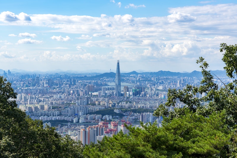トリプルルームで快適!レストラン&カフェがそなわる便利な立地のホテル滞在