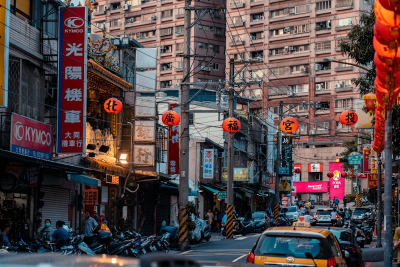 中国宮殿風の老舗5つ星ホテルで優雅なステイ！士林夜市に好アクセス。往復送迎つき