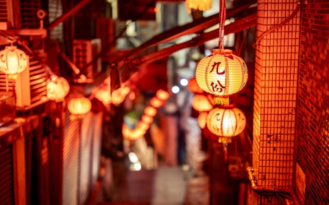 秋旅SALE🍁九份＆饒河街夜市ツアーつき！モダンな内装のホテルにステイ。往復送迎つき