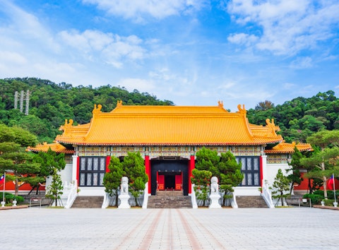 九份観光つき!寧夏夜市へ歩いていける駅チカホテルに快適ステイ。ビジネスクラス利用