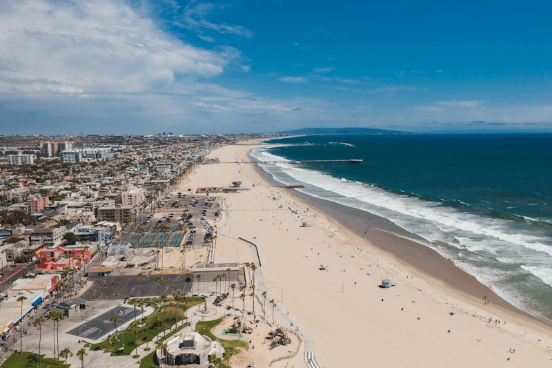 エンタメ満載な2都市を巡る周遊ツアー！観光後は朝食つき3つ星ホテルに泊まる旅