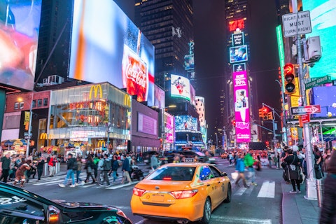 タイムズスクエアの中心部にあるホテルにステイ！景色のいいバーも併設