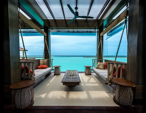 5つ星のオールインクルーシブリゾートへ！ラグーン水上ヴィラでぜいたくな滞在を