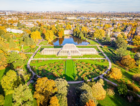 ハリーポッタースタジオツアーつき！3つ星クラスでリーズナブルな旅。往復送迎あり