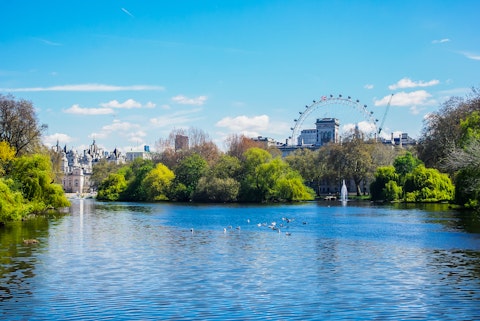 ハリーポッタースタジオツアーつきプラン！コスパよしの3つ星。プレミアムエコノミー利用