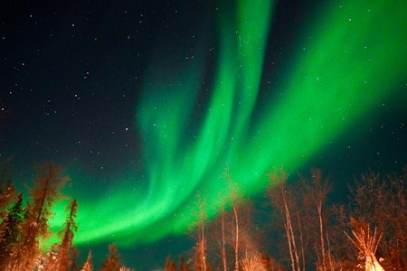 滞在中3回のオーロラ鑑賞ツアーつき!ショッピングモールすぐ横の便利なホテルにステイ
