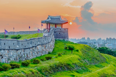 ベッド3台確約！市庁駅から徒歩3分のホテルに宿泊。金浦着で便利＆ビジネスクラス利用