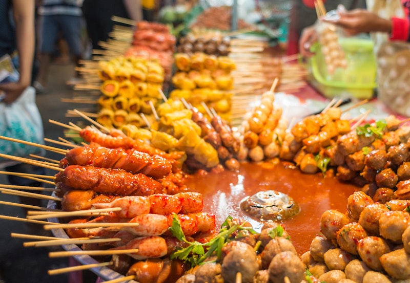 タイと中国の美食を味わえるホテル宿泊！行き夕方発、帰り朝発