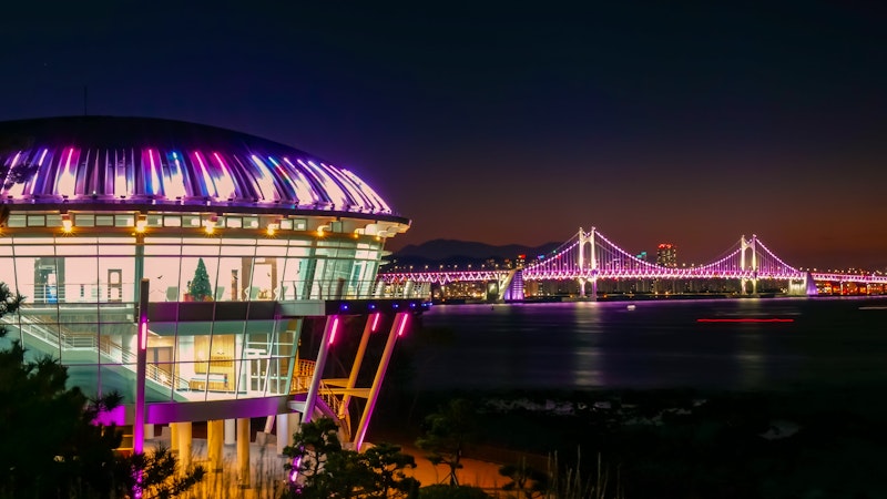 釜山駅へ徒歩5分で観光の拠点におすすめ！ルーフトップから海を望むホテルにステイ