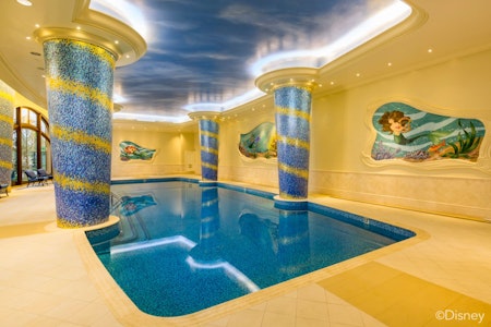 秋旅SALE🍁あこがれの5つ星ホテルに宿泊！上海ディズニーランド 1デー・チケットつき、JAL利用