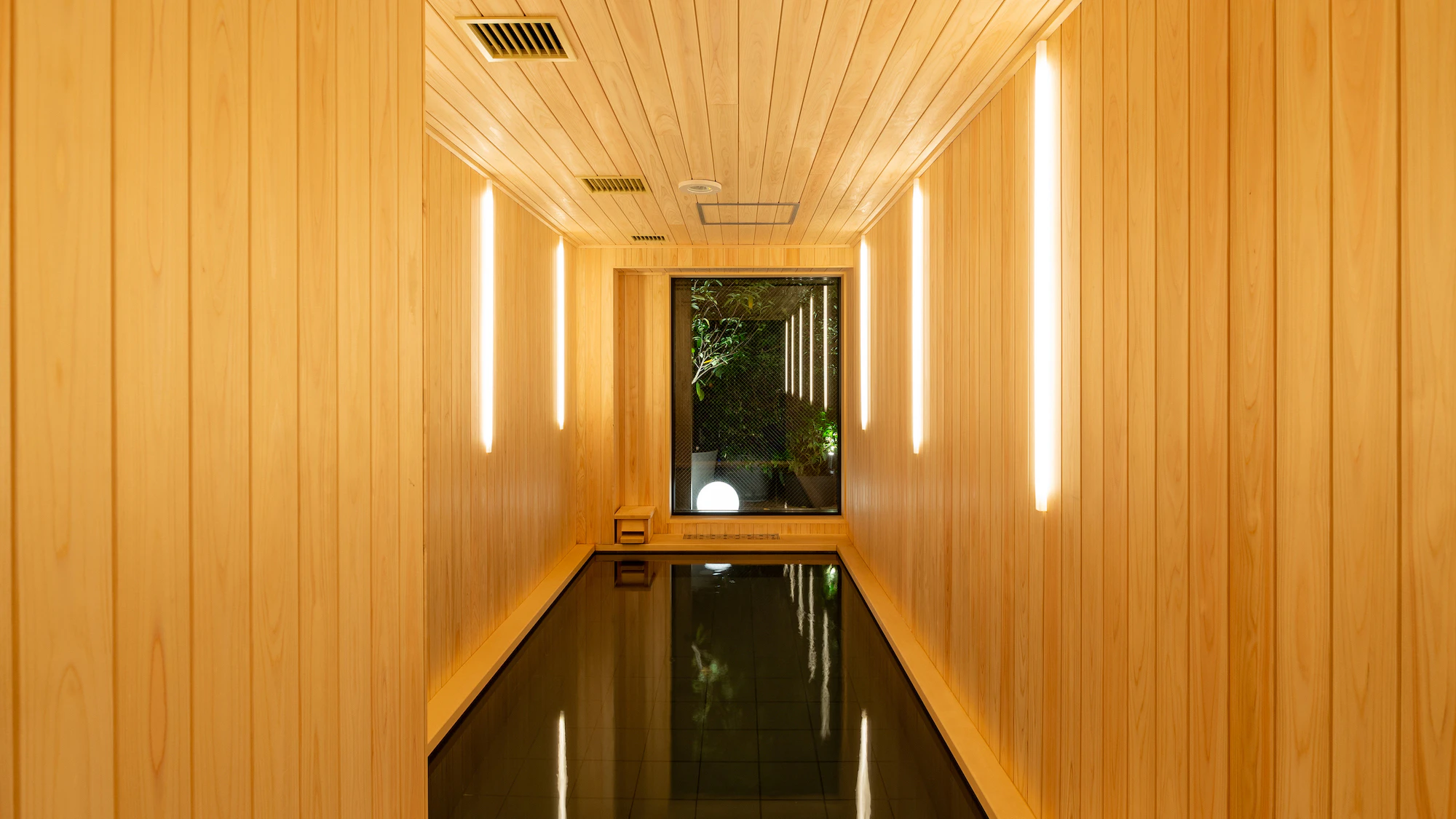 CAFE/MINIMAL HOTEL OUR OUR(アウア)