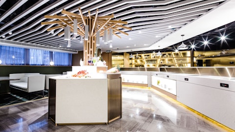 空港から30分＆無料シャトルバスも便利な4つ星ホテル！ファミリールームにステイ