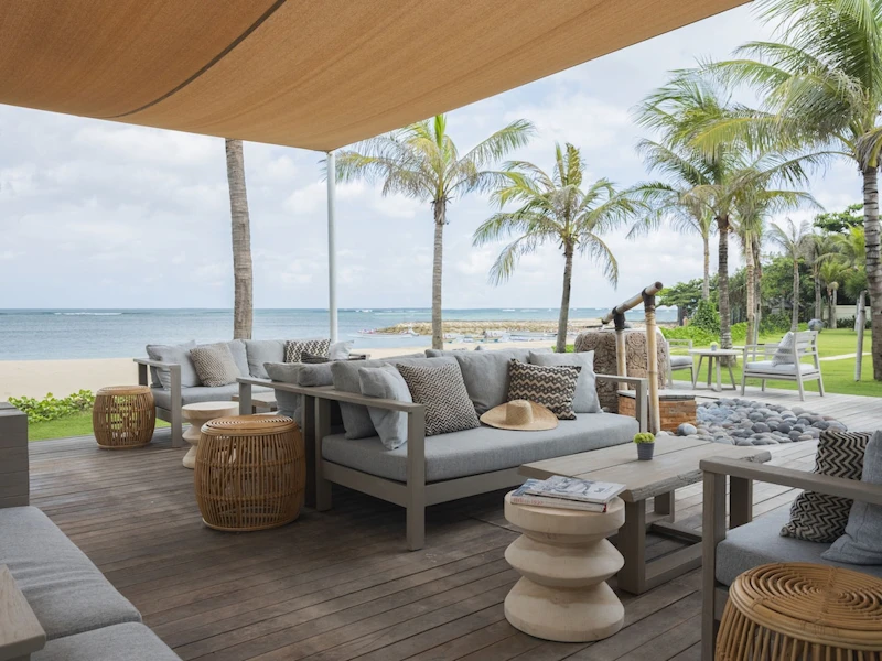 癒やしのオーシャンフロント！スパやプライベートビーチがそなわるホテルに宿泊