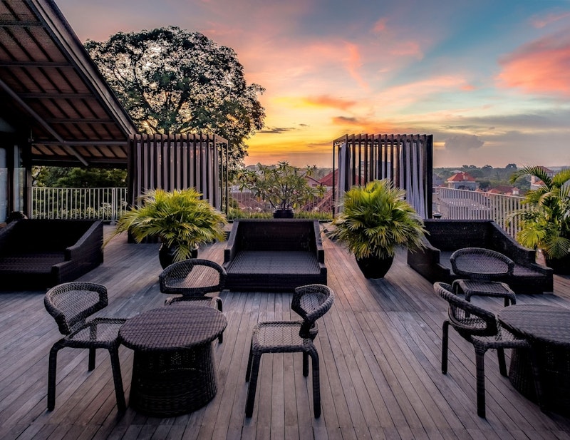 屋上プールやキッズクラブなど施設充実！ジンバランエリアの日系4つ星ホテルで快適旅