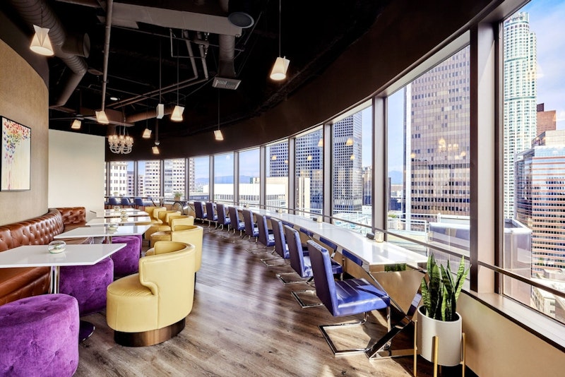 ショッピングセンターに直結する好立地!ダウンタウンのモダンな4つ星ホテルに宿泊