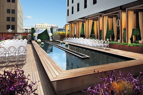 買い物がらくらく！ショッピングセンターに直結した好立地なホテルにステイ