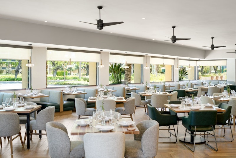 ディズニーリゾートに好アクセス！リゾート気分を満喫できる4つ星ホテルでアクティブ旅