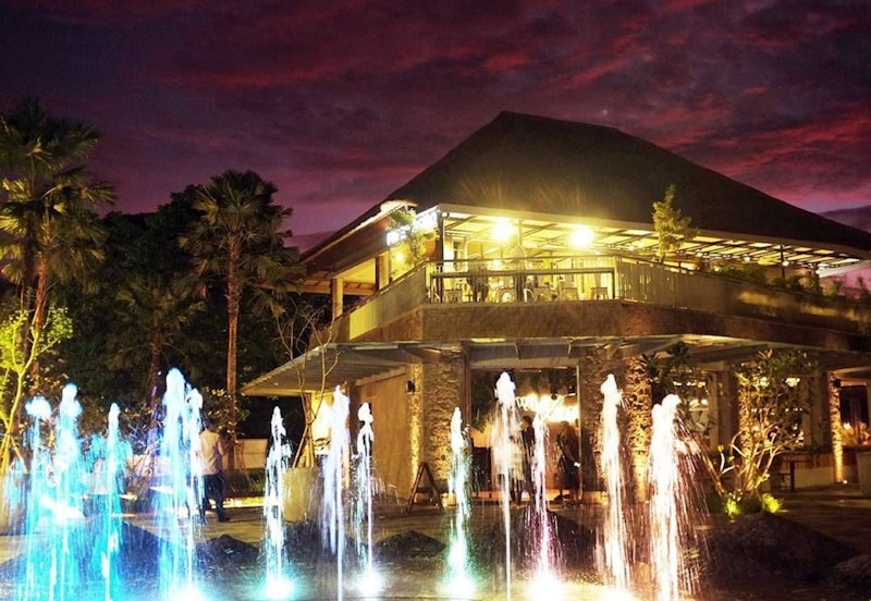 プールやビーチでリゾート気分！ショッピングモール隣接の豪華リゾートホテルでぜいたく旅