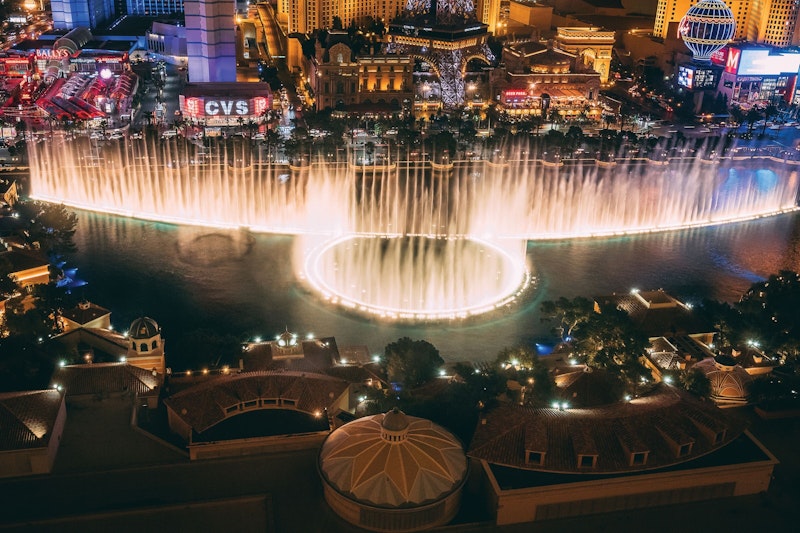 2都市を周遊!ラスベガスの高級ホテル&ロサンゼルスの買い物に便利な4つ星ホテルに宿泊