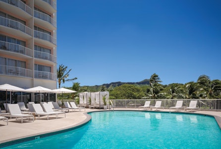 プールからはダイヤモンドヘッドの眺望も楽しめる!ANA利用