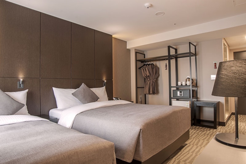 人気のチャガルチ市場へ徒歩5分！快適4つ星ホテルの家族向けルームにステイ