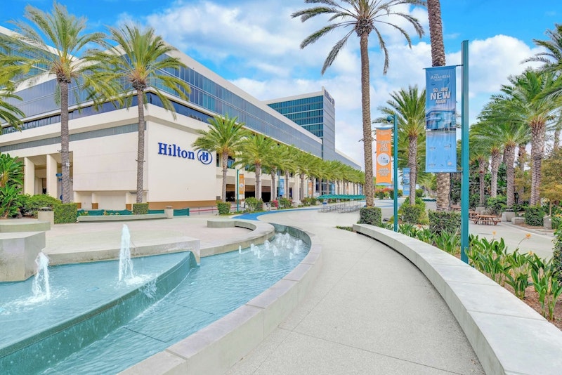 ディズニーランドパークチケットつき！パークに好アクセス＆屋外プール併設のホテル泊