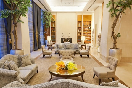 台北の中心部！モダンラグジュアリーなホテルにステイ。往復送迎つき