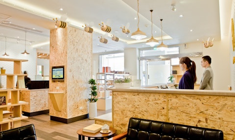 夜市まで歩いていける好ロケーション!ファミリーに人気のかわいいホテルに宿泊