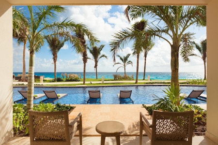 カリブ海にかこまれたあこがれリゾートに宿泊。オールインクルーシブ＆送迎つき