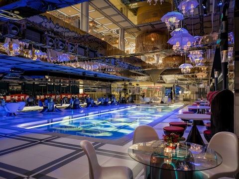 龍山駅に直結する好ロケーション！複合施設ドラゴンシティ内の豪華5つ星ホテルに宿泊