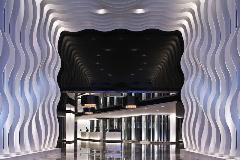 尖沙咀駅から徒歩3分！ショッピングモールが集まるエリアの5つ星ホテルに宿泊